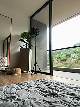 Snapshot of Helenbronwx chatting on January 9, 2025, 7:08 pm Helenbronwx online show from January 9, 2025, 7:08 pm