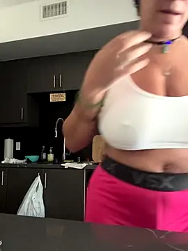 Snapshot of Bigbuttbrooklynn chatting on September 29, 2025, 3:50 pm Bigbuttbrooklynn online show from September 29, 2025, 3:50 pm