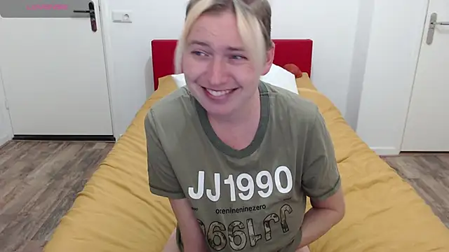 cumfun online show from February 19, 2025, 10:31 pm