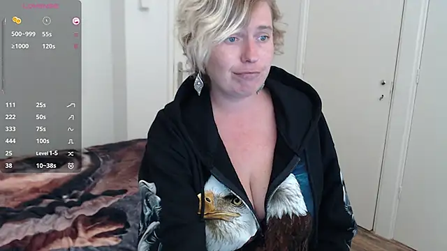 cumfun online show from September 18, 2025, 9:18 pm