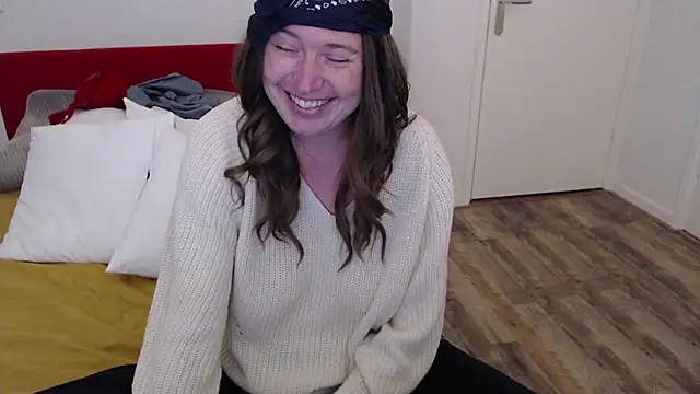 cumfun online show from February 26, 2025, 8:50 am