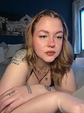 Snapshot of VictoriaLaFleur chatting on January 17, 2025, 1:46 pm VictoriaLaFleur online show from January 17, 2025, 1:46 pm