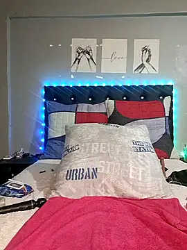 Toya P online show from December 13, 2025, 8:04 pm