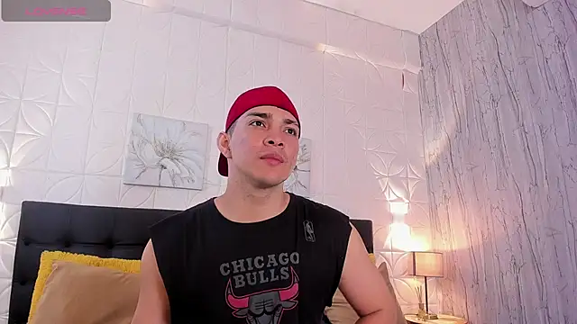 JUANDIAMONDS98 online show from November 21, 2025, 1:32 pm