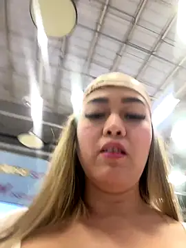 Snapshot of Danielavegax chatting on September 24, 2025, 10:27 pm Danielavegax online show from September 24, 2025, 10:27 pm