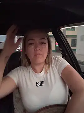 Danielavegax online show from March 20, 2026, 11:17 pm