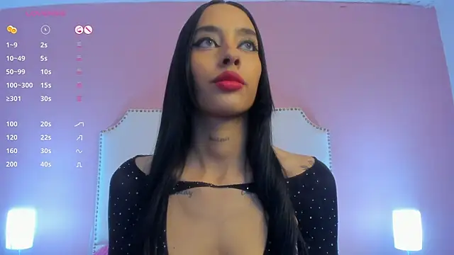 Snapshot of charlotte_kisss chatting on January 21, 2025, 9:15 pm charlotte kisss online show from January 21, 2025, 9:15 pm