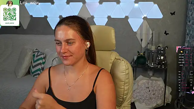 Snapshot of HarleyDeess chatting on September 17, 2025, 7:27 pm HarleyDeess online show from September 17, 2025, 7:27 pm