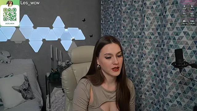 Snapshot of HarleyDeess chatting on March 2, 2025, 9:19 pm HarleyDeess online show from March 2, 2025, 9:19 pm