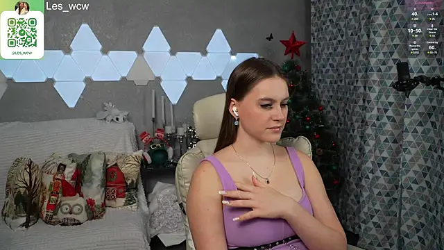 Snapshot of HarleyDeess chatting on January 13, 2025, 8:37 pm HarleyDeess online show from January 13, 2025, 8:37 pm