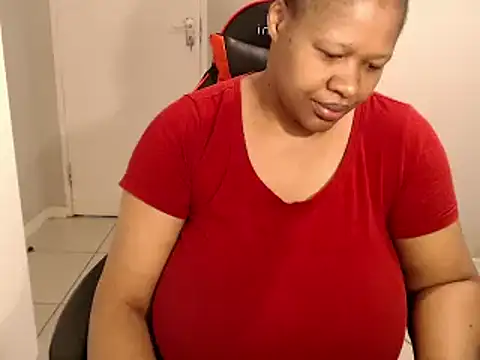 bustylisa1983 online show from October 28, 2025, 6:23 am