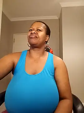 bustylisa1983 online show from November 1, 2025, 5:25 am