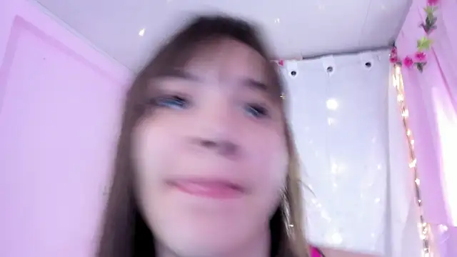Snapshot of Samanta_roberts1 chatting on February 24, 2025, 11:32 am Samanta roberts1 online show from February 24, 2025, 11:32 am