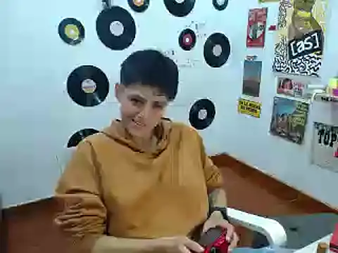 Snapshot of 9_Fernanda_9 chatting on March 4, 2025, 3:22 am 9 Fernanda 9 online show from March 4, 2025, 3:22 am