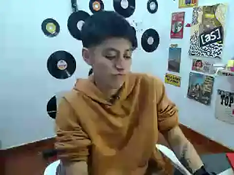 Snapshot of 9_Fernanda_9 chatting on March 4, 2025, 12:18 am 9 Fernanda 9 online show from March 4, 2025, 12:18 am