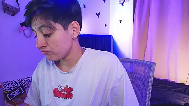 Snapshot of 9_Fernanda_9 chatting on October 13, 2025, 8:38 am 9 Fernanda 9 online show from October 13, 2025, 8:38 am