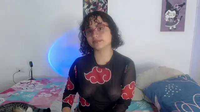 lou cute online show from February 3, 2025, 4:25 am