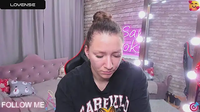 Snapshot of SarahCoksss chatting on March 11, 2025, 12:11 am SarahCoksss online show from March 11, 2025, 12:11 am