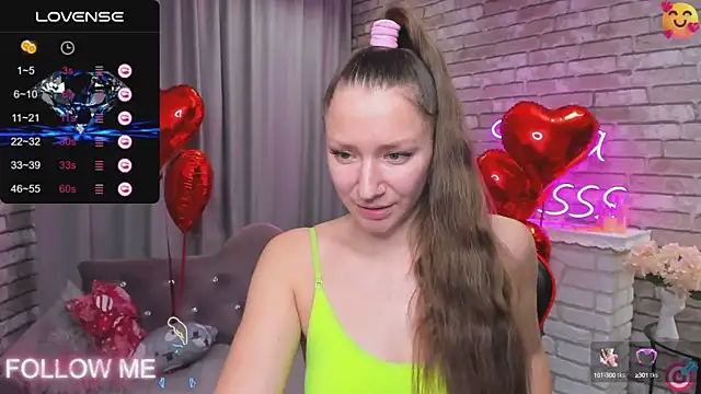 Snapshot of SarahCoksss chatting on February 12, 2025, 3:07 am SarahCoksss online show from February 12, 2025, 3:07 am