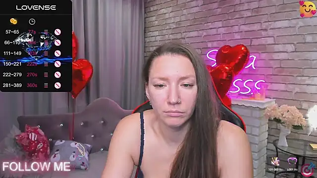 Snapshot of SarahCoksss chatting on February 13, 2025, 3:29 am SarahCoksss online show from February 13, 2025, 3:29 am