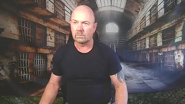 ManlyPrisonGuy online show from May 13, 2026, 2:24 pm