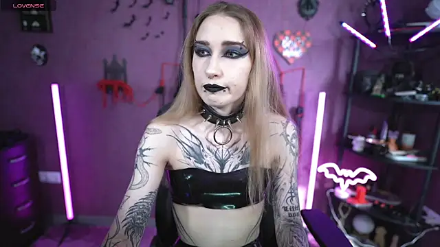 amywhitenessxx online show from May 10, 2026, 11:03 am
