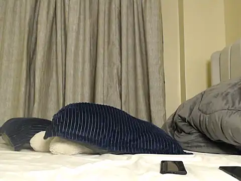 Snapshot of CurvyGlass chatting on March 1, 2025, 10:10 pm CurvyGlass online show from March 1, 2025, 10:10 pm