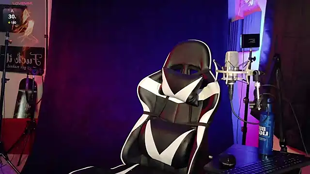 FiftyShadez online show from April 17, 2026, 2:47 am