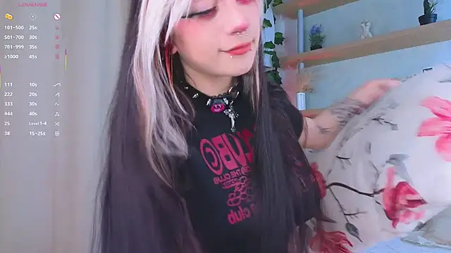 TristaRoht online show from September 20, 2025, 3:06 pm