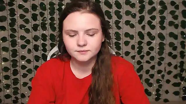 IxxiLiana online show from February 13, 2025, 7:13 am