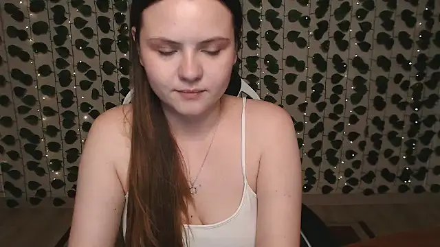 IxxiLiana online show from March 7, 2025, 8:13 am