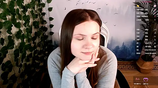 IxxiLiana online show from March 17, 2025, 8:18 am