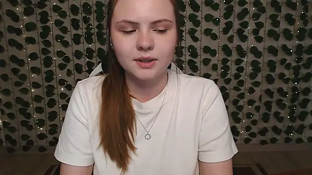 IxxiLiana online show from March 9, 2025, 8:29 am