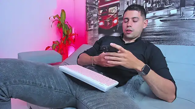 Snapshot of ANDER_PEREZ chatting on February 15, 2025, 2:44 pm ANDER PEREZ online show from February 15, 2025, 2:44 pm