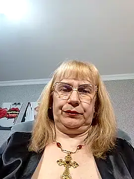 koroleva70 online show from April 8, 2026, 6:09 pm