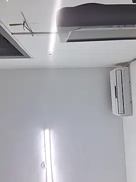 hothoney80 online show from January 15, 2026, 12:19 pm