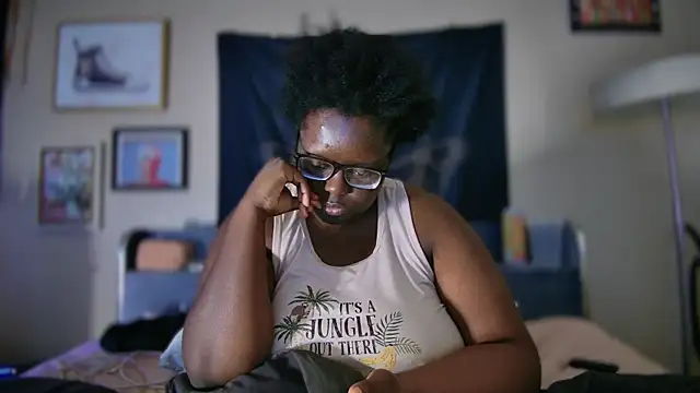 Snapshot of Yagurl__west chatting on March 9, 2025, 5:33 am Yagurl west online show from March 9, 2025, 5:33 am