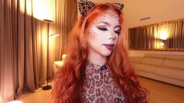 MollyHeadley online show from October 31, 2025, 5:09 pm