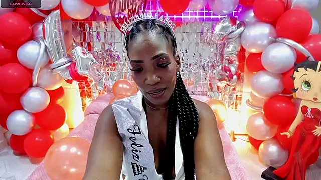 Snapshot of kimmturner chatting on October 20, 2025, 2:28 pm kimmturner online show from October 20, 2025, 2:28 pm