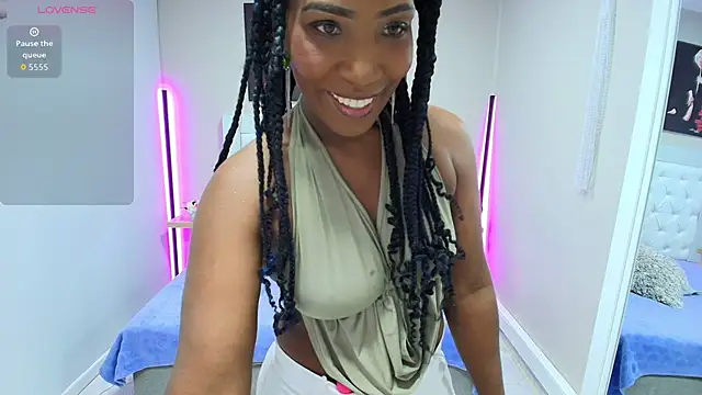 Snapshot of kimmturner chatting on September 17, 2025, 12:40 pm kimmturner online show from September 17, 2025, 12:40 pm