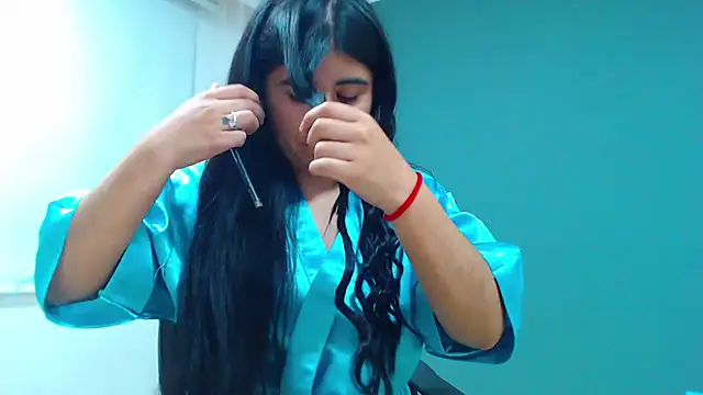 Snapshot of danna-_roouss chatting on October 10, 2025, 10:10 pm danna- roouss online show from October 10, 2025, 10:10 pm