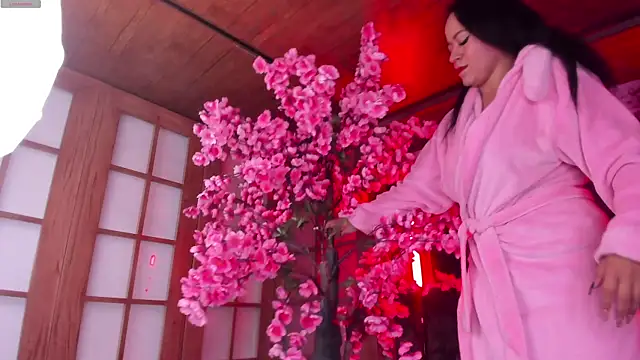 miiss anna online show from April 13, 2026, 11:03 am