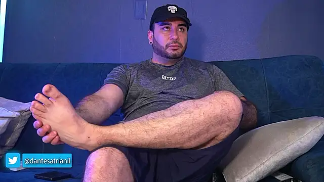 Snapshot of dantesatrianii chatting on February 21, 2026, 2:35 am dantesatrianii online show from February 21, 2026, 2:35 am