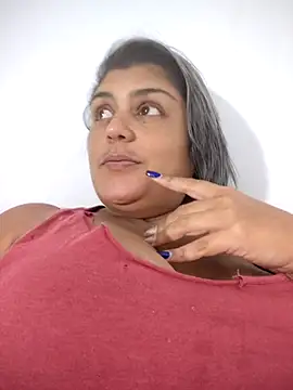 Snapshot of AlyDenalioficial chatting on October 29, 2025, 3:33 pm AlyDenalioficial online show from October 29, 2025, 3:33 pm