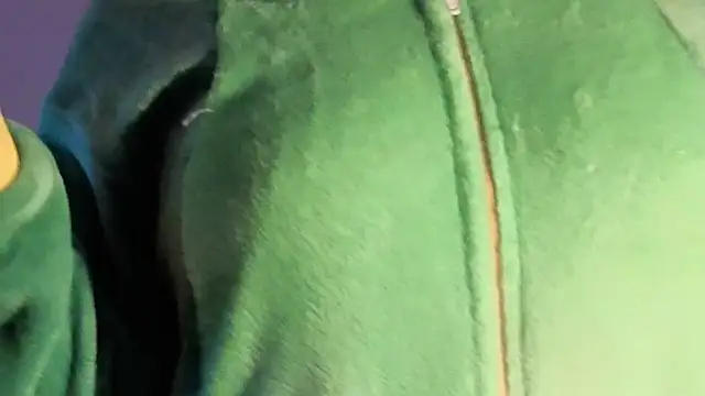 Snapshot of Paola_Lyon_ chatting on September 19, 2025, 7:01 am Paola Lyon online show from September 19, 2025, 7:01 am