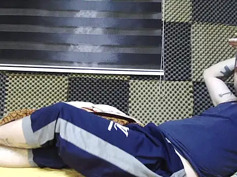 Snapshot of Arabeyes chatting on October 18, 2025, 4:20 pm Arabeyes online show from October 18, 2025, 4:20 pm