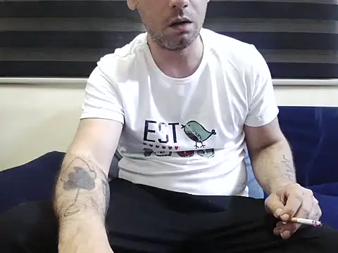 Snapshot of Arabeyes chatting on October 24, 2025, 3:22 pm Arabeyes online show from October 24, 2025, 3:22 pm