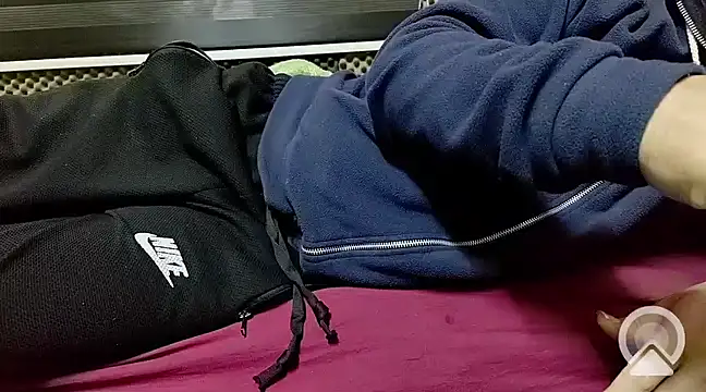 Snapshot of Arabeyes chatting on March 20, 2025, 7:25 am Arabeyes online show from March 20, 2025, 7:25 am