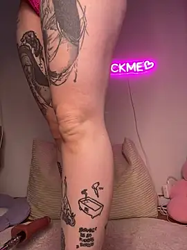 Mona-Peaches online show from February 14, 2026, 1:44 pm