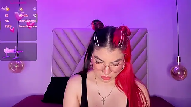 Snapshot of EmmaSwift_ chatting on October 25, 2025, 2:55 am EmmaSwift  online show from October 25, 2025, 2:55 am